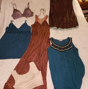 4 nightgowns 2 bras